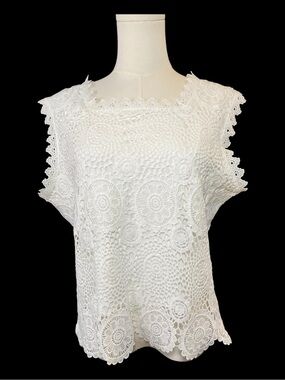NWOT White Lace Sleeveless Top Floral Crochet Design | Size L